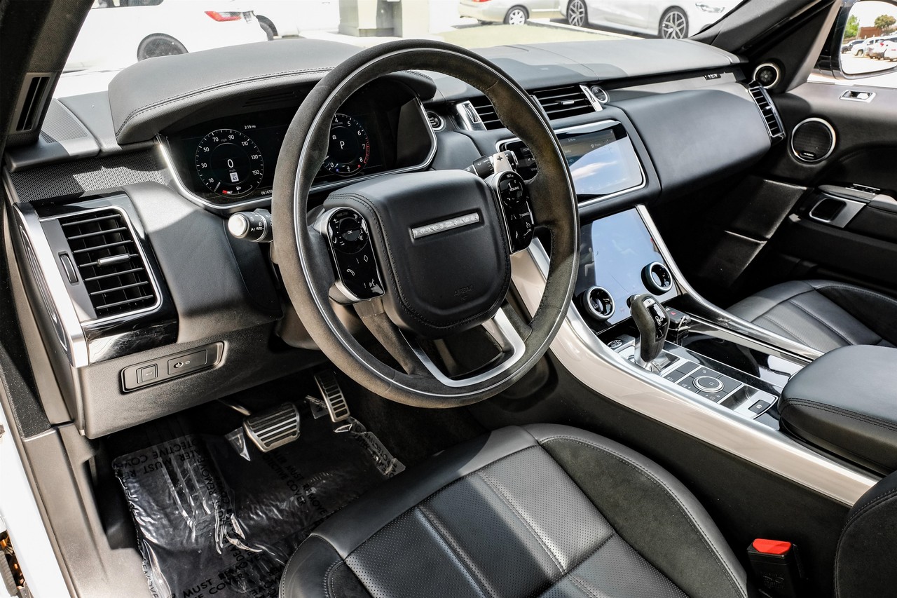 Land Rover Range Rover Sport Vehicle Main Gallery Image 03