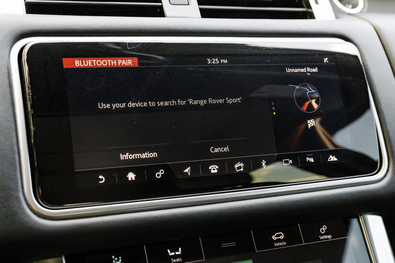 Land Rover Range Rover Sport Vehicle Main Gallery Image 31
