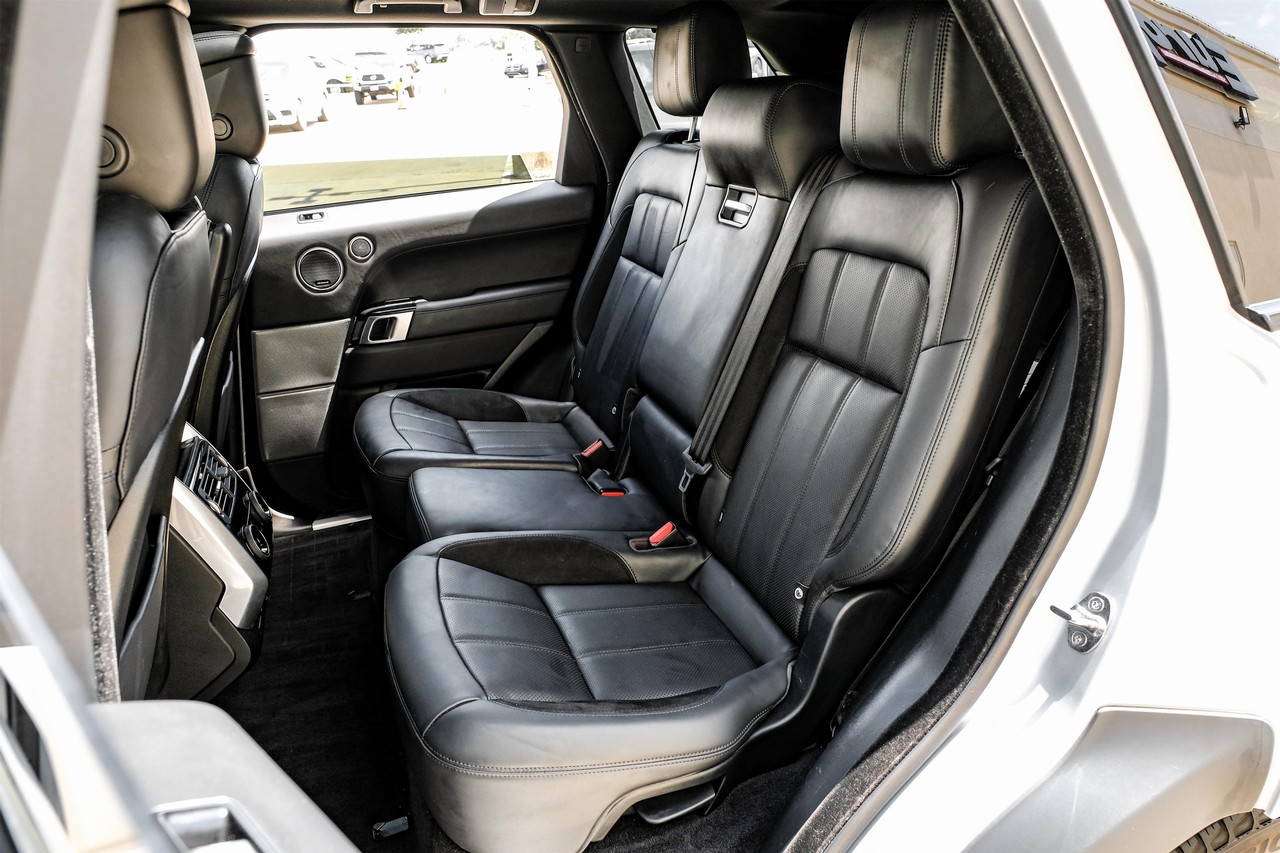 Land Rover Range Rover Sport Vehicle Main Gallery Image 38