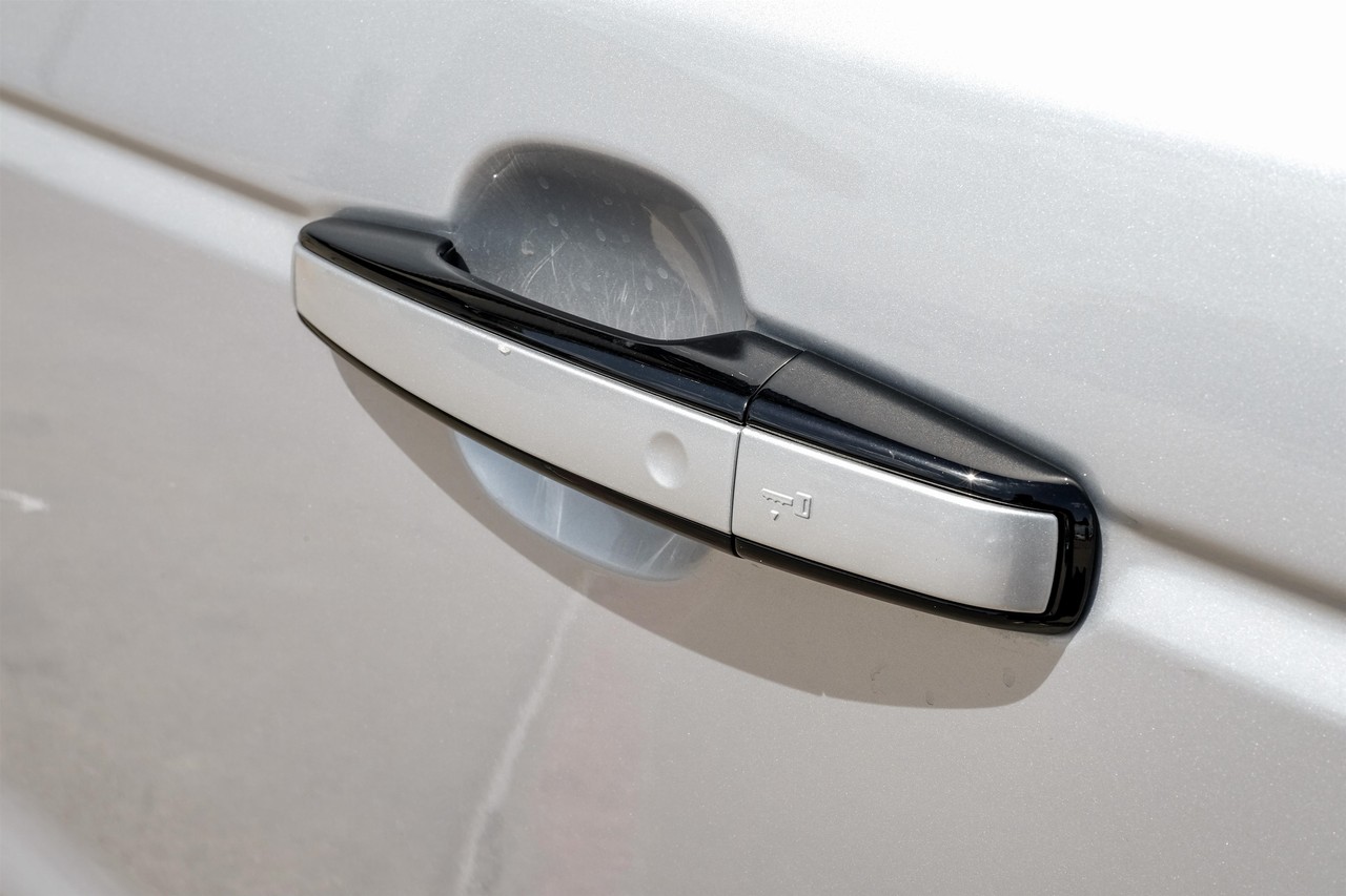 Land Rover Range Rover Sport Vehicle Main Gallery Image 39