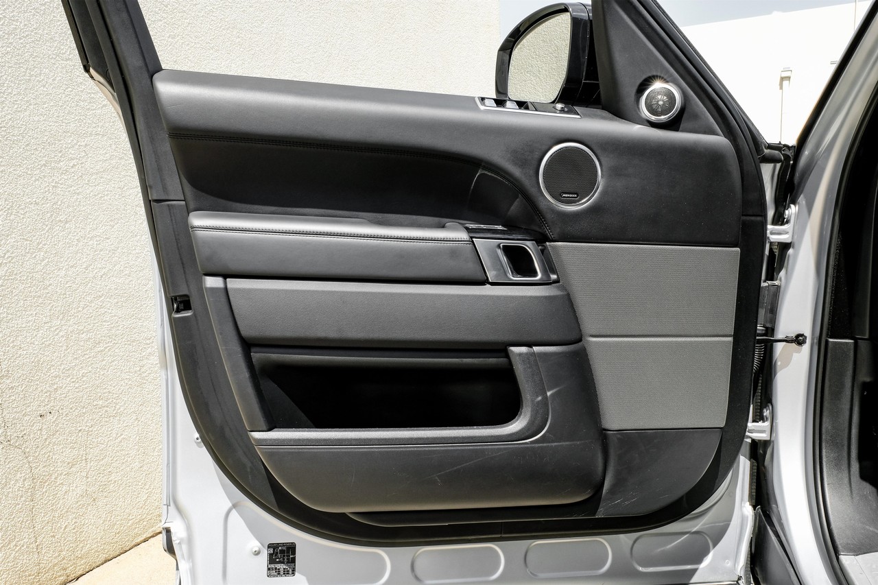 Land Rover Range Rover Sport Vehicle Main Gallery Image 41