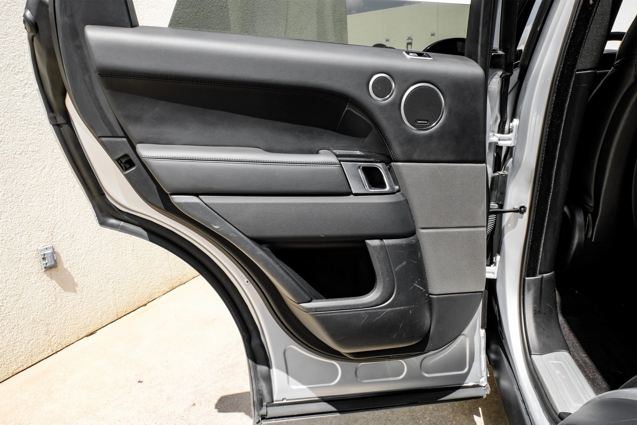 Land Rover Range Rover Sport Vehicle Main Gallery Image 45