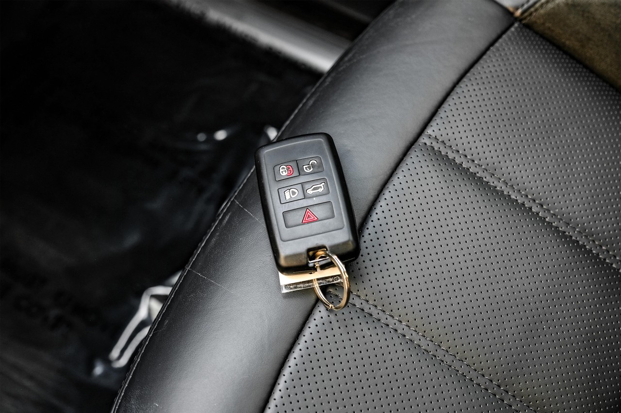 Land Rover Range Rover Sport Vehicle Main Gallery Image 55