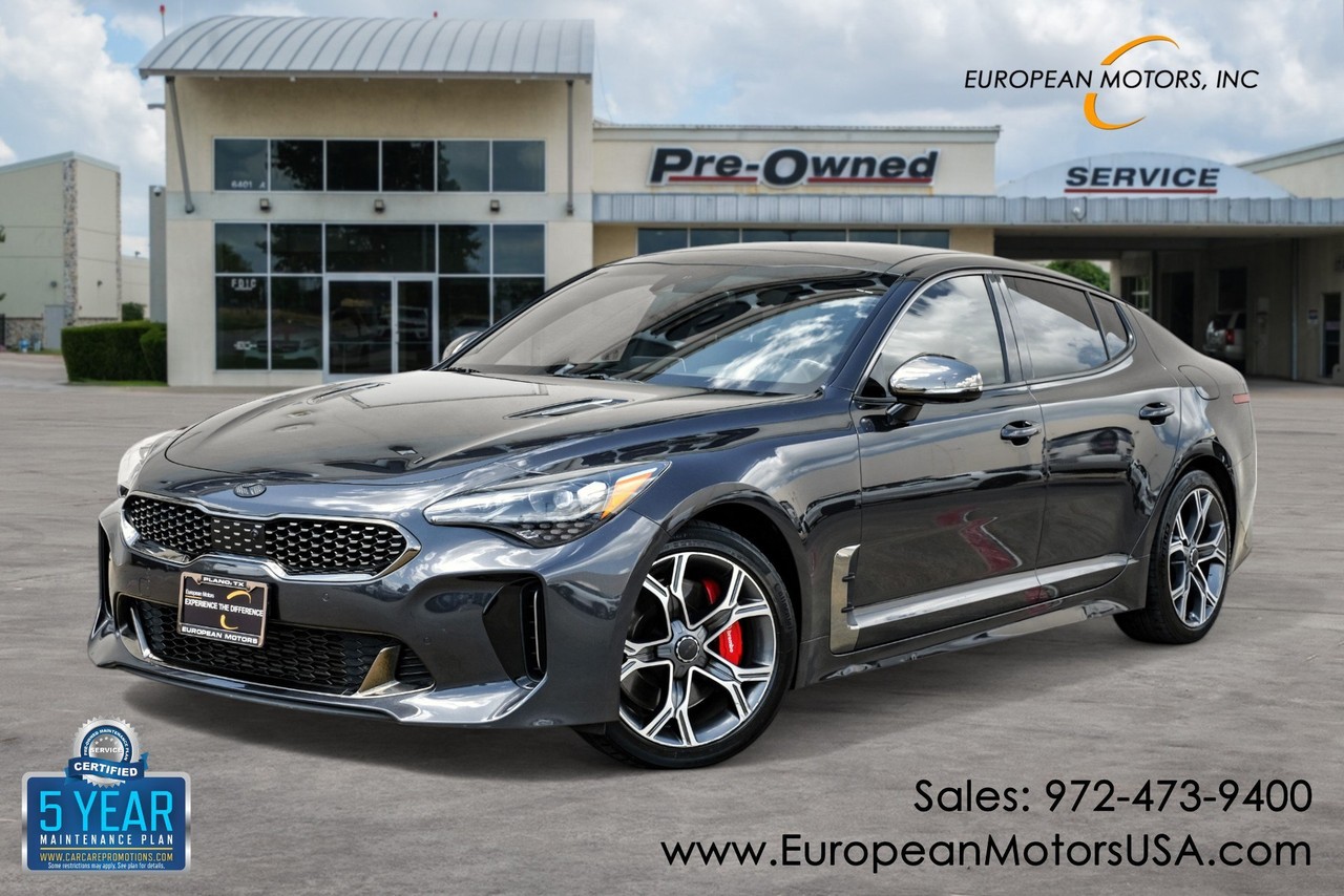 Kia Stinger Vehicle Main Gallery Image 01