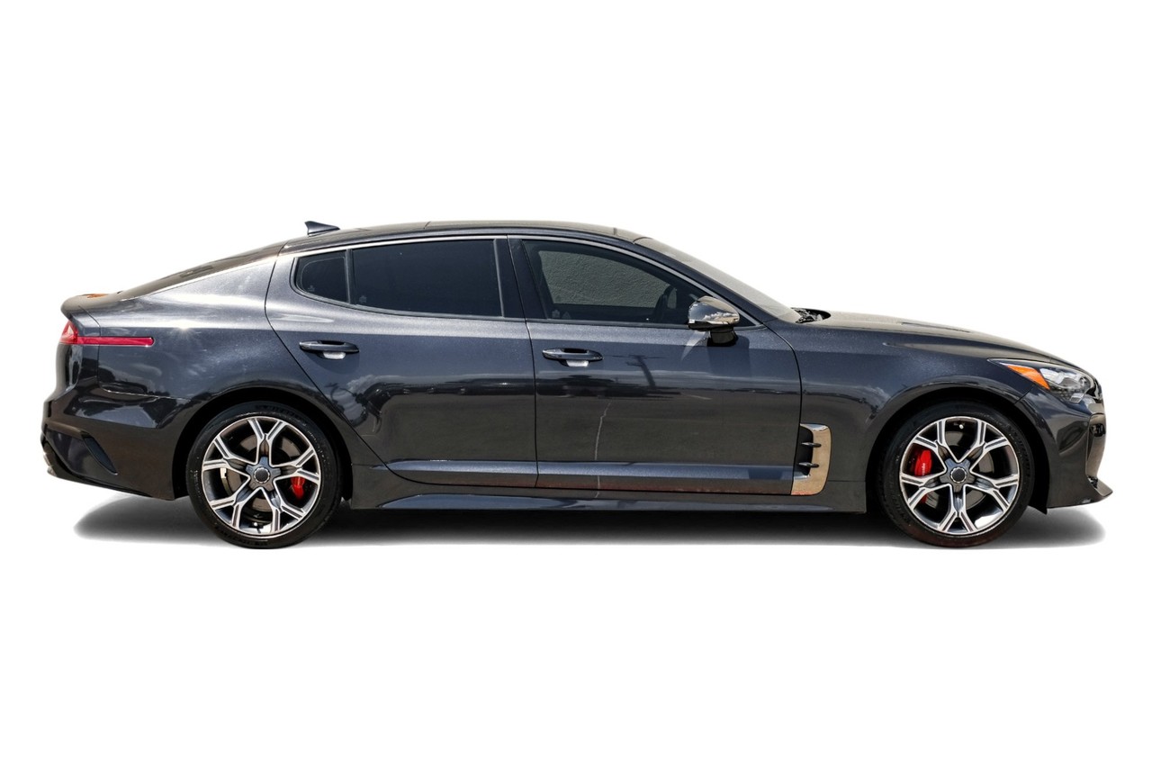 Kia Stinger Vehicle Main Gallery Image 08