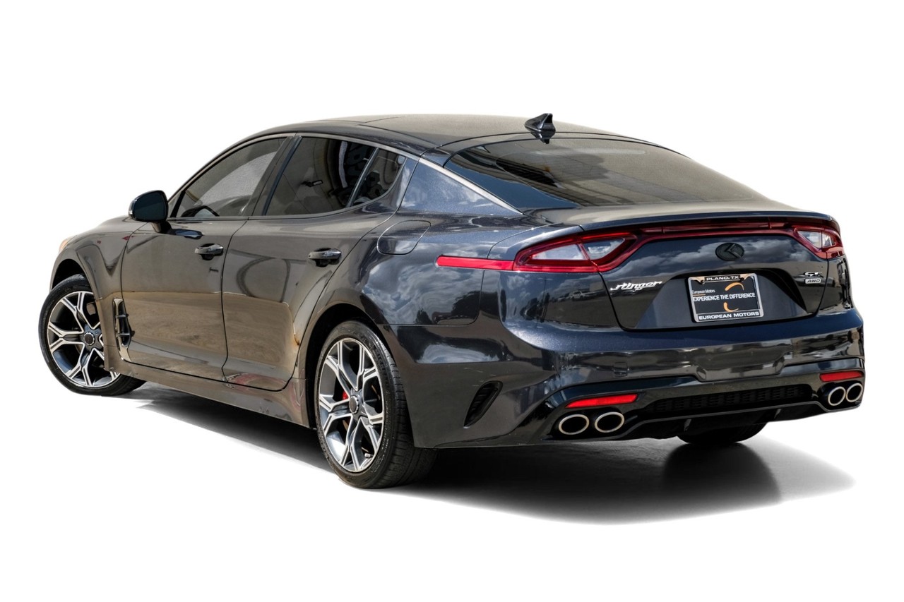 Kia Stinger Vehicle Main Gallery Image 10