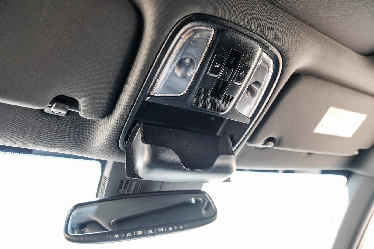 Kia Stinger Vehicle Main Gallery Image 24