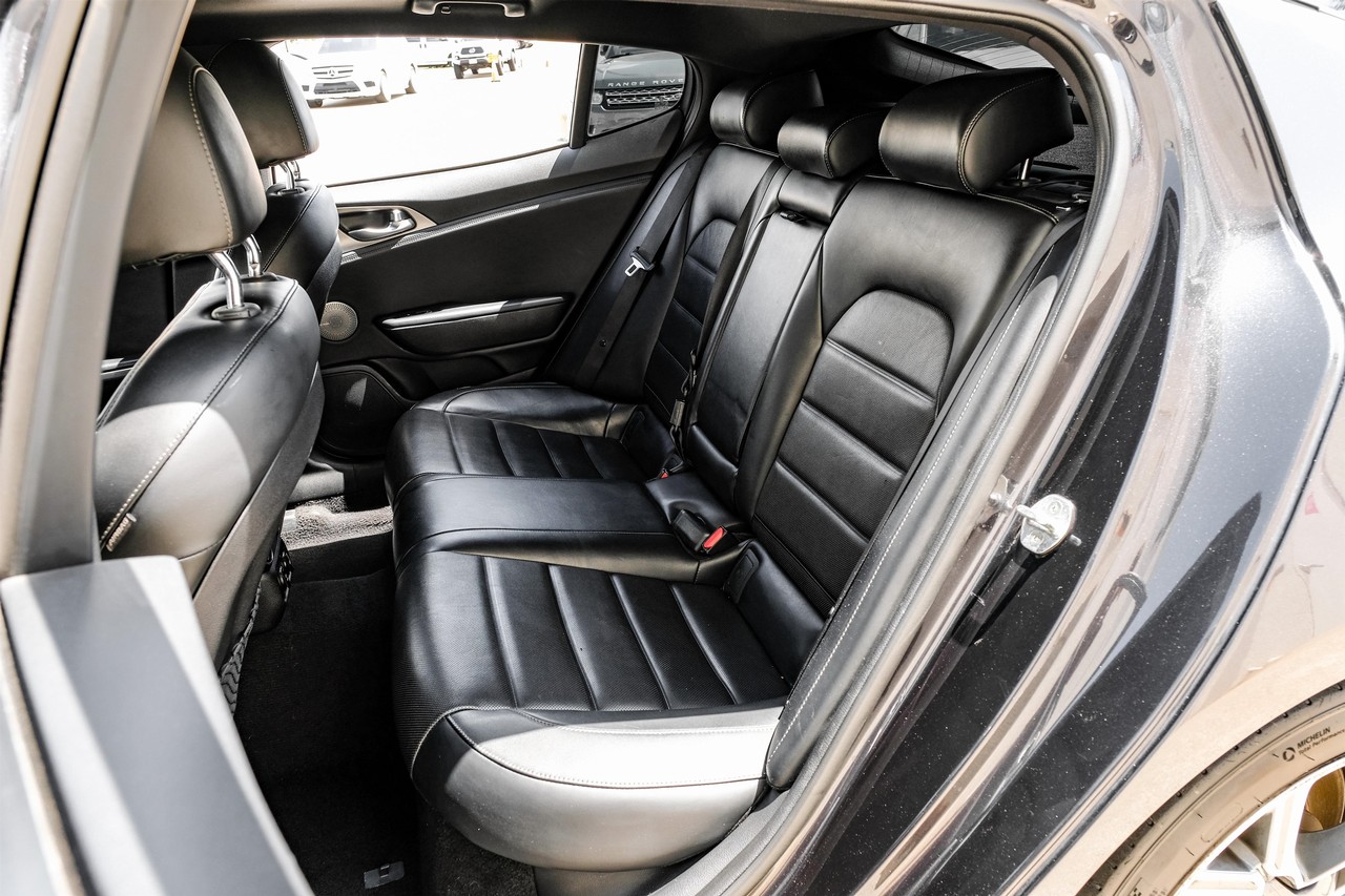 Kia Stinger Vehicle Main Gallery Image 34