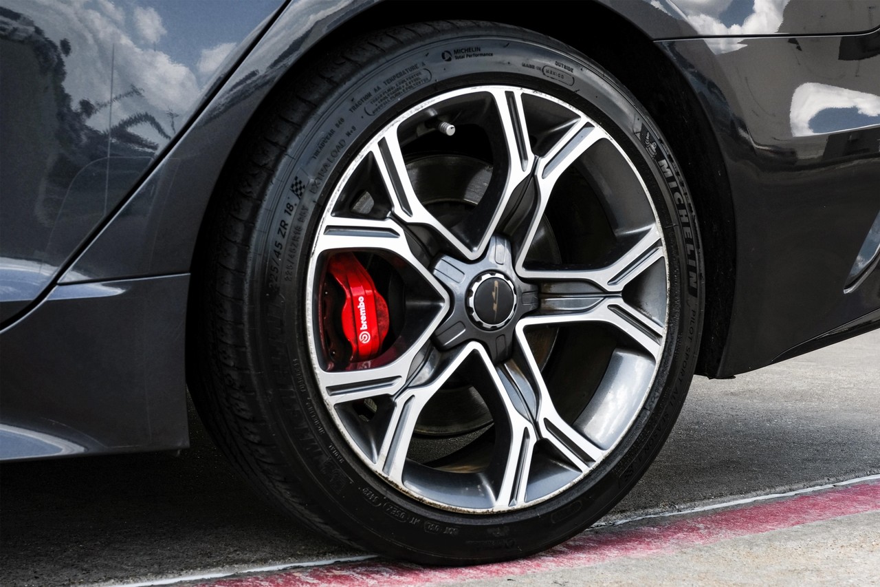 Kia Stinger Vehicle Main Gallery Image 49
