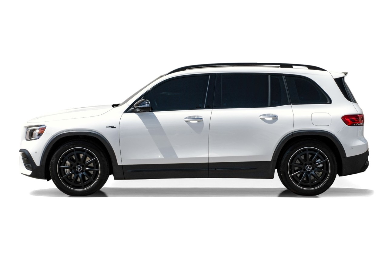 Mercedes-Benz GLB Vehicle Main Gallery Image 12