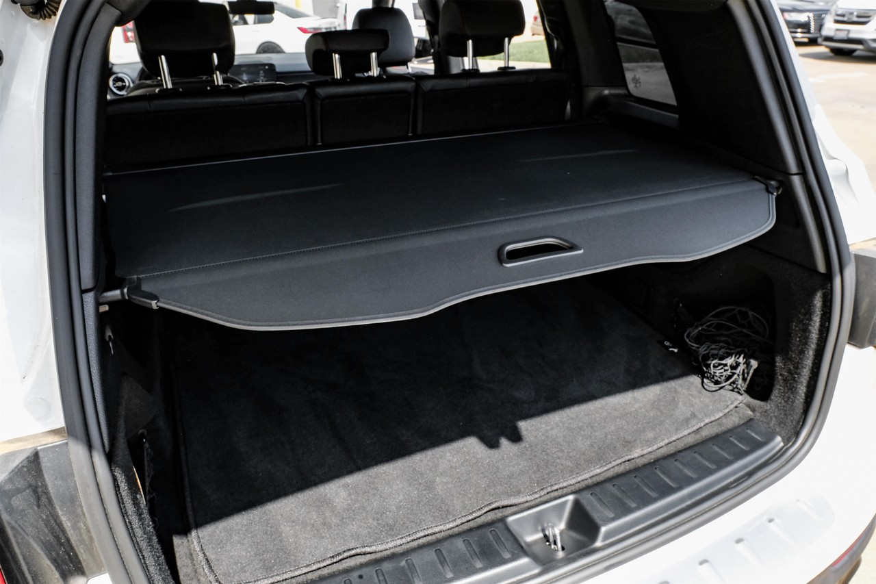 Mercedes-Benz GLB Vehicle Main Gallery Image 43