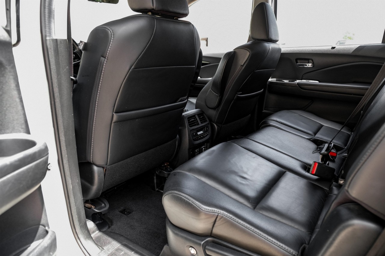 Honda Pilot Vehicle Main Gallery Image 35