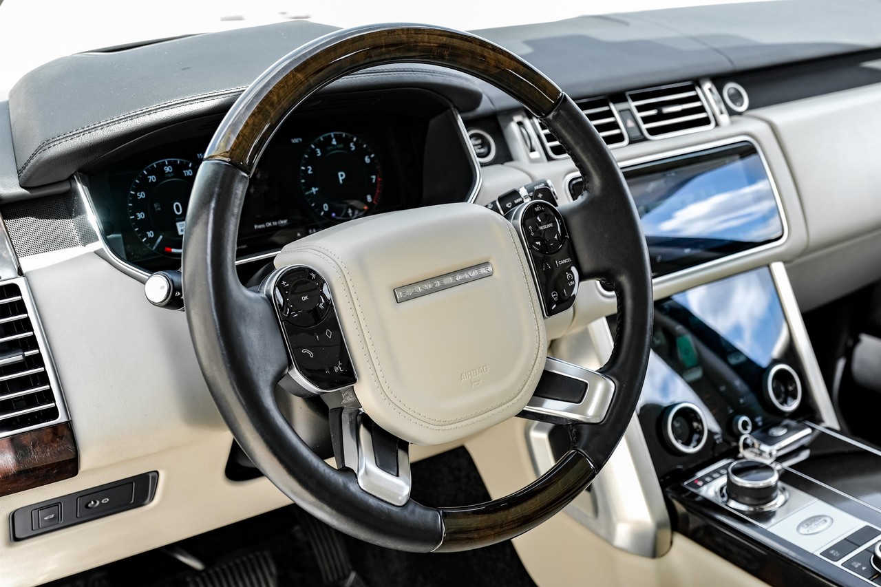 Land Rover Range Rover Vehicle Main Gallery Image 16