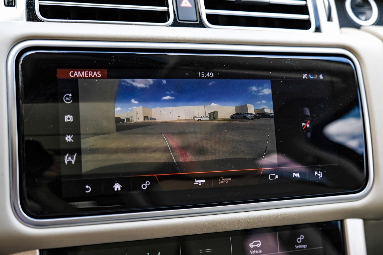 Land Rover Range Rover Vehicle Main Gallery Image 28