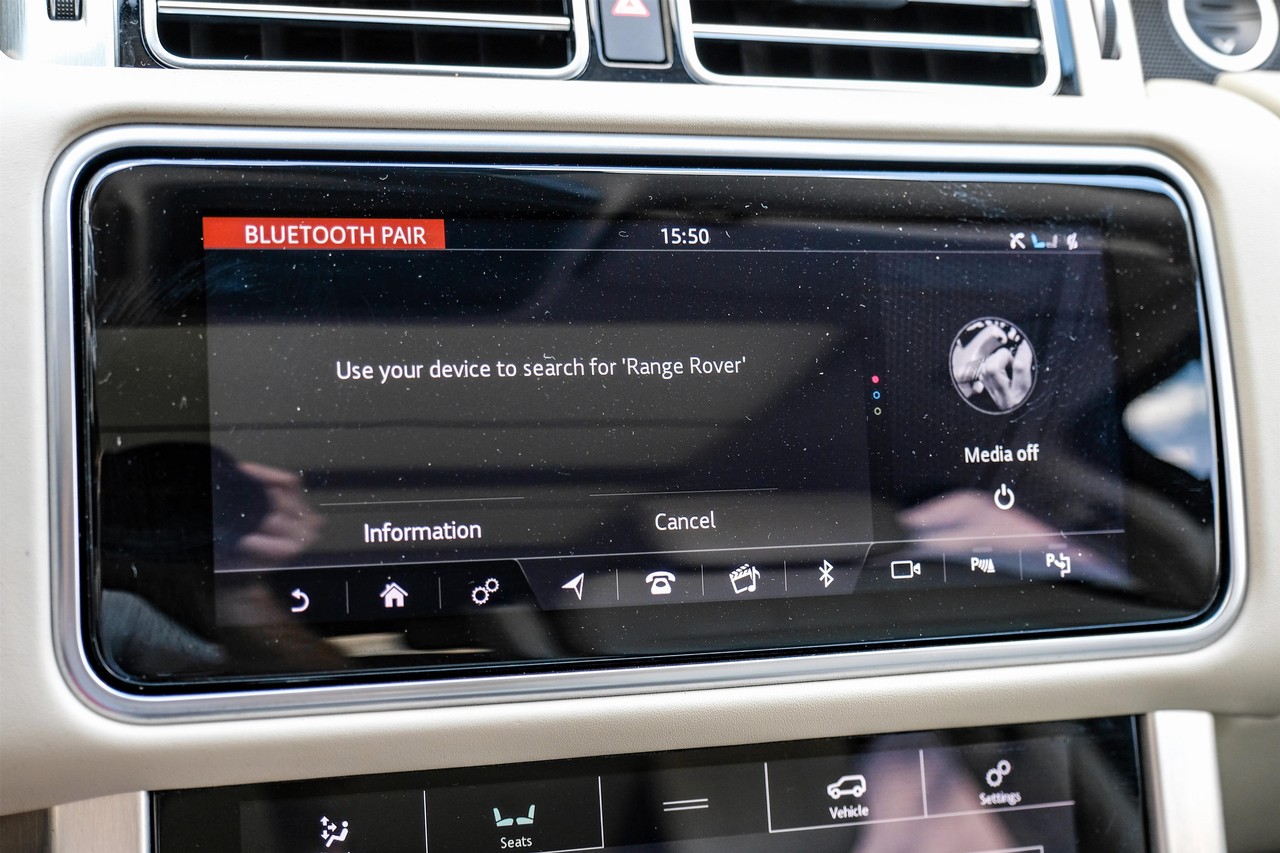 Land Rover Range Rover Vehicle Main Gallery Image 30