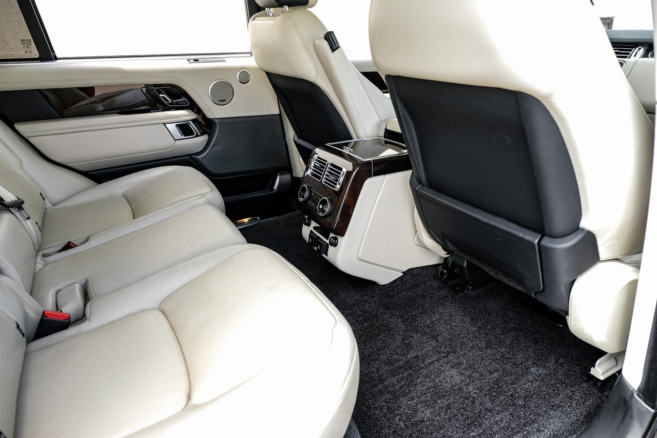 Land Rover Range Rover Vehicle Main Gallery Image 35