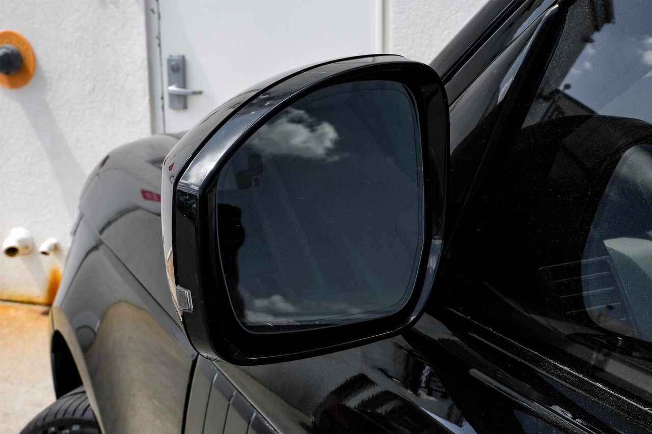 Land Rover Range Rover Vehicle Main Gallery Image 39