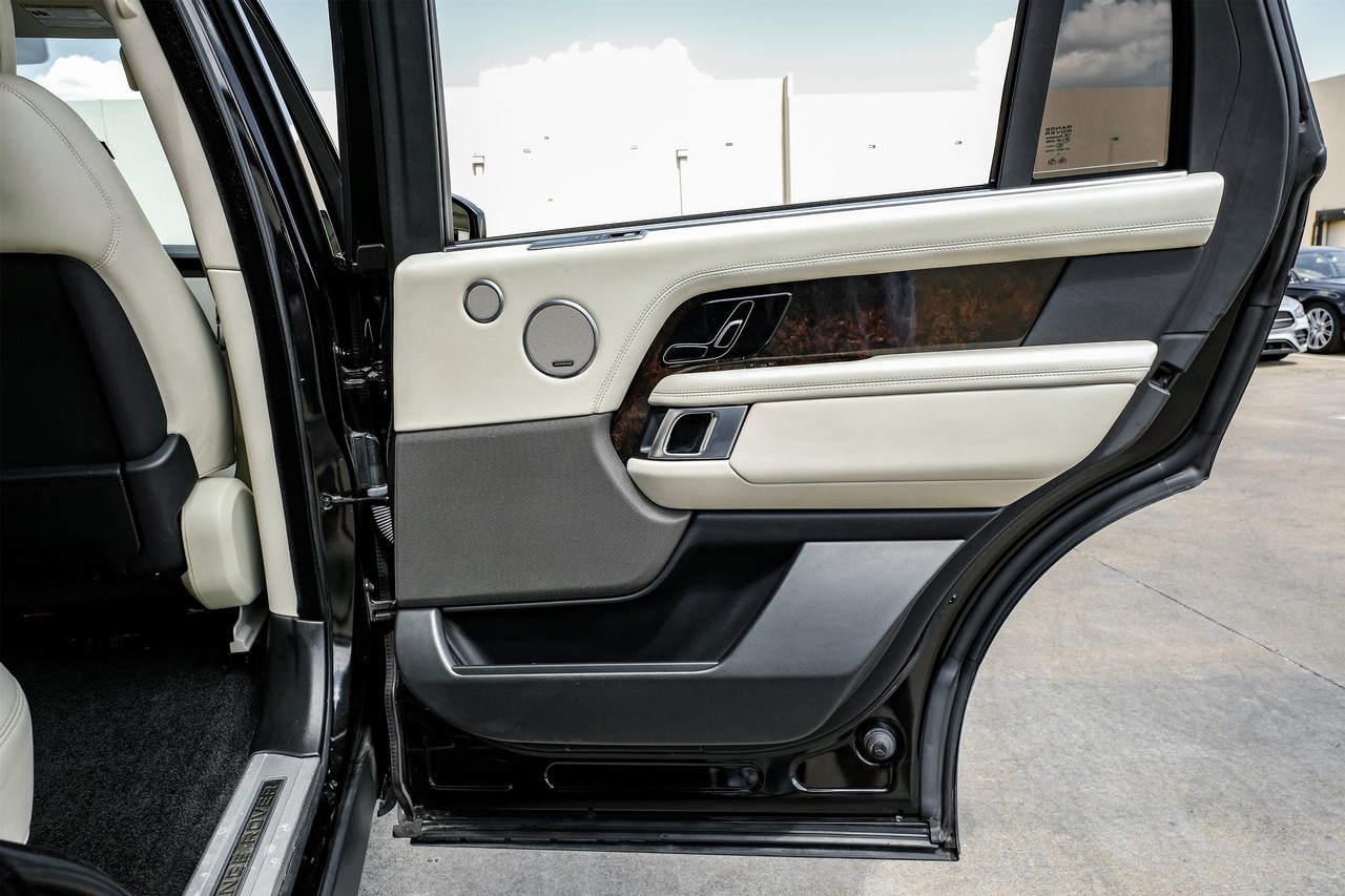 Land Rover Range Rover Vehicle Main Gallery Image 44