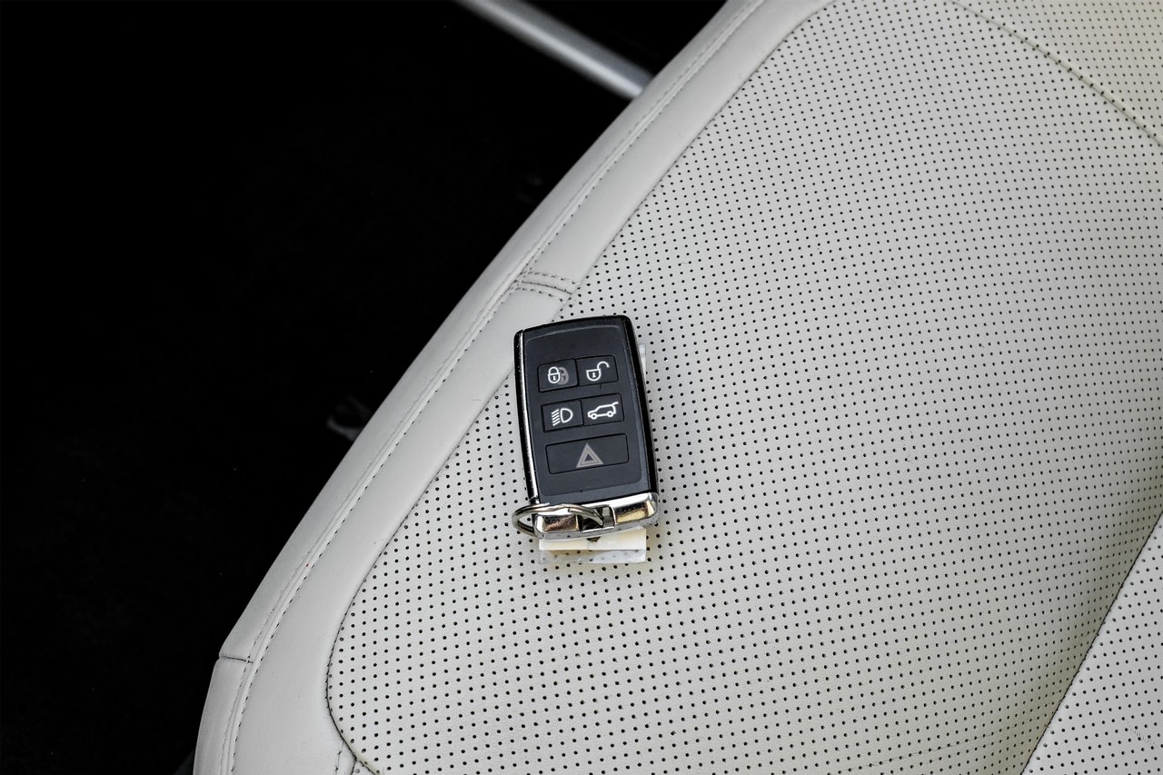 Land Rover Range Rover Vehicle Main Gallery Image 53