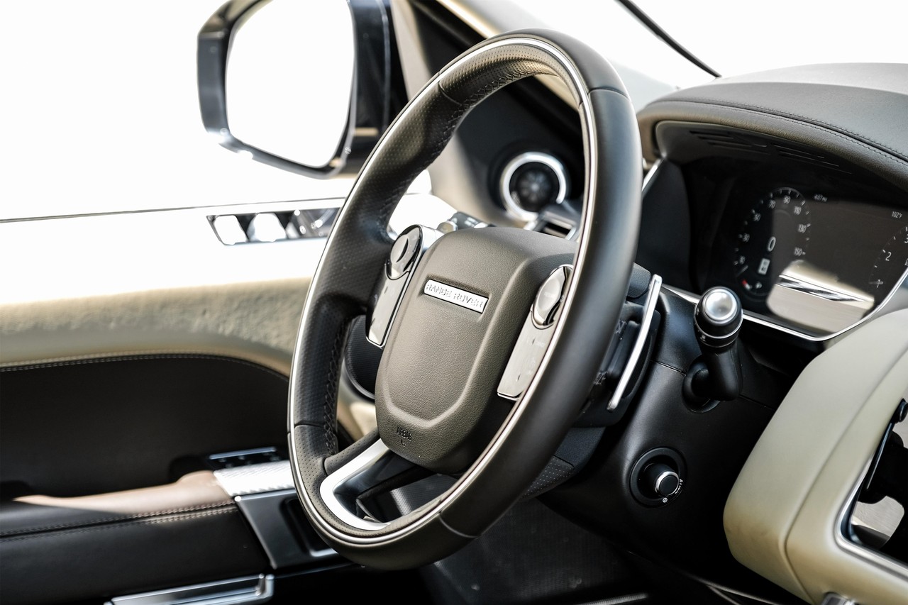 Land Rover Range Rover Sport Vehicle Main Gallery Image 13