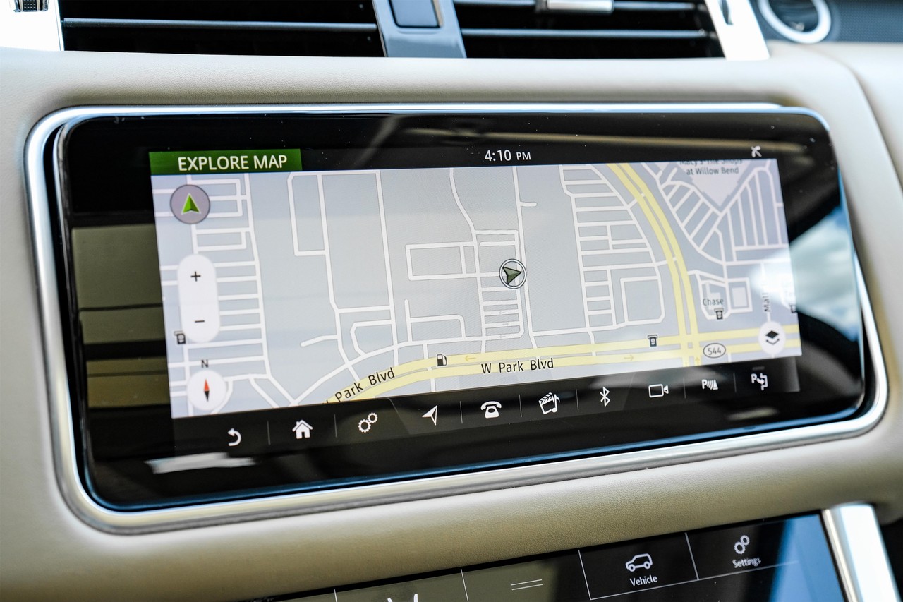 Land Rover Range Rover Sport Vehicle Main Gallery Image 21