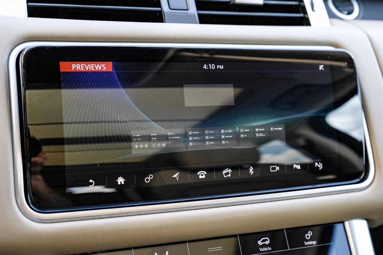 Land Rover Range Rover Sport Vehicle Main Gallery Image 28