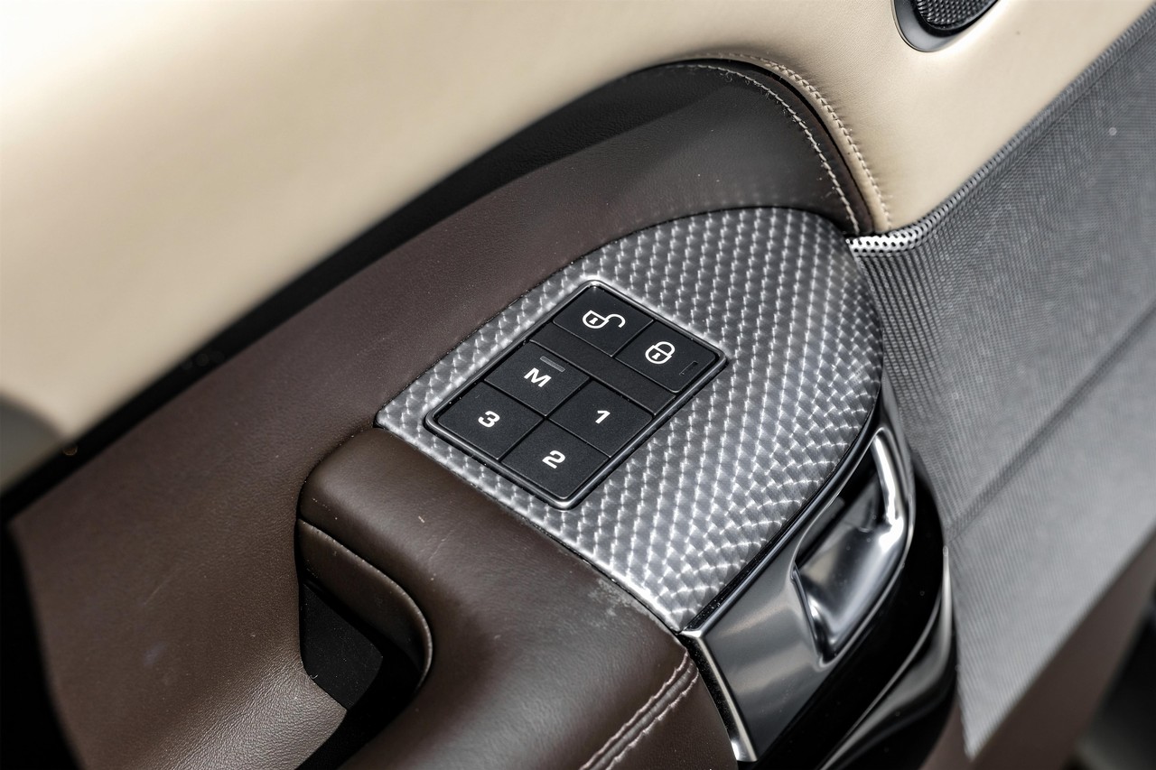 Land Rover Range Rover Sport Vehicle Main Gallery Image 39