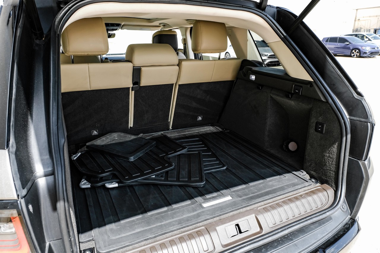 Land Rover Range Rover Sport Vehicle Main Gallery Image 46
