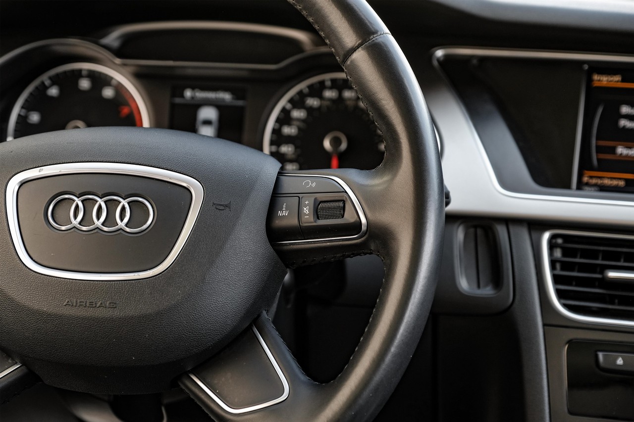 Audi allroad Vehicle Main Gallery Image 19