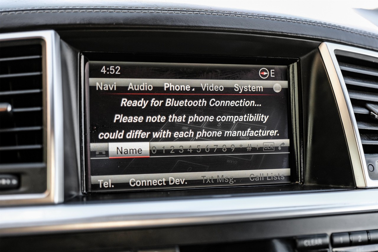 Mercedes-Benz GL-Class Vehicle Main Gallery Image 31