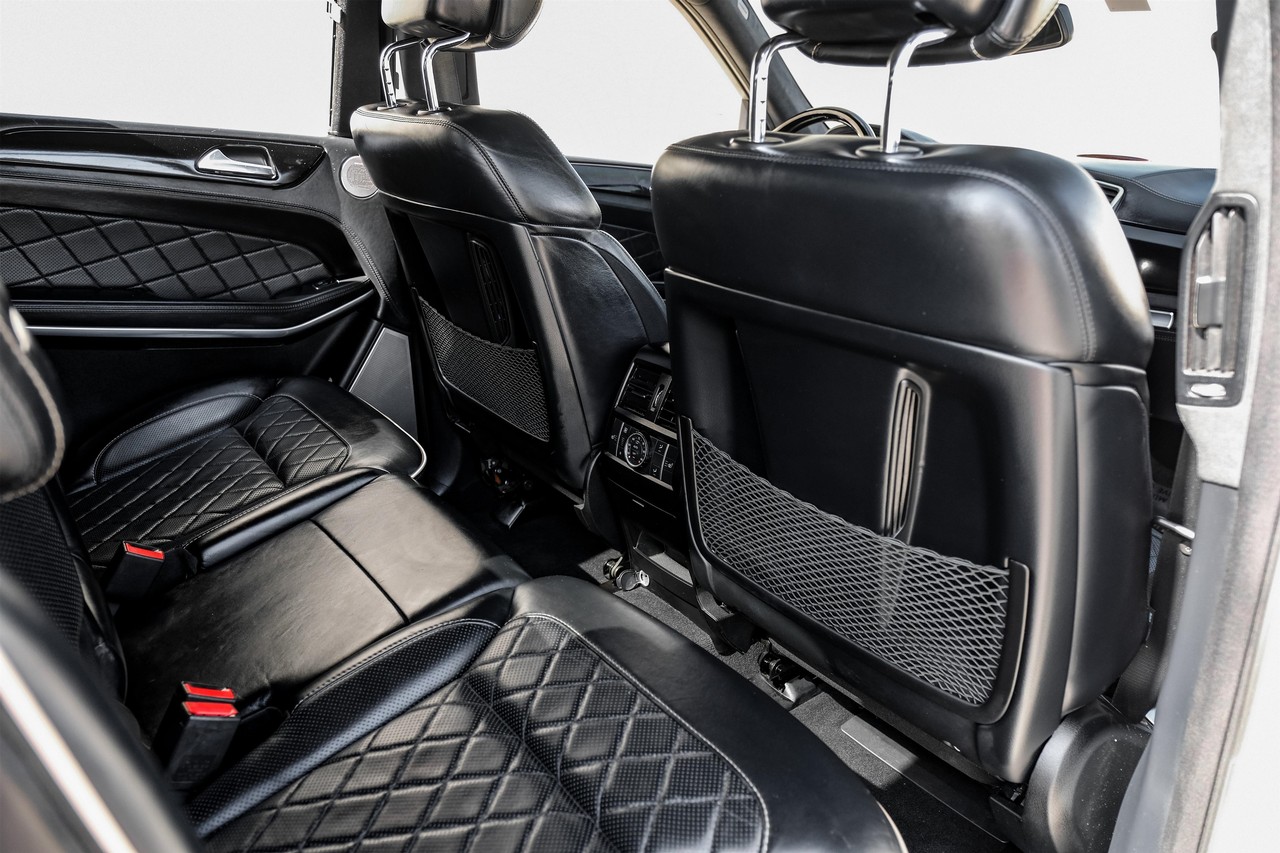 Mercedes-Benz GL-Class Vehicle Main Gallery Image 34