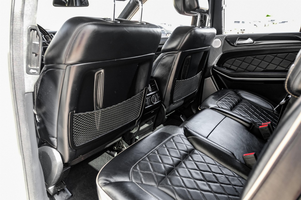 Mercedes-Benz GL-Class Vehicle Main Gallery Image 35