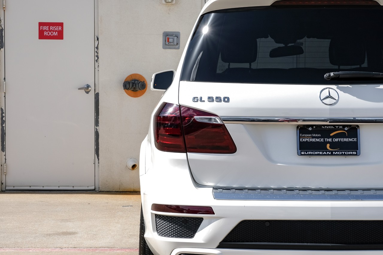 Mercedes-Benz GL-Class Vehicle Main Gallery Image 46