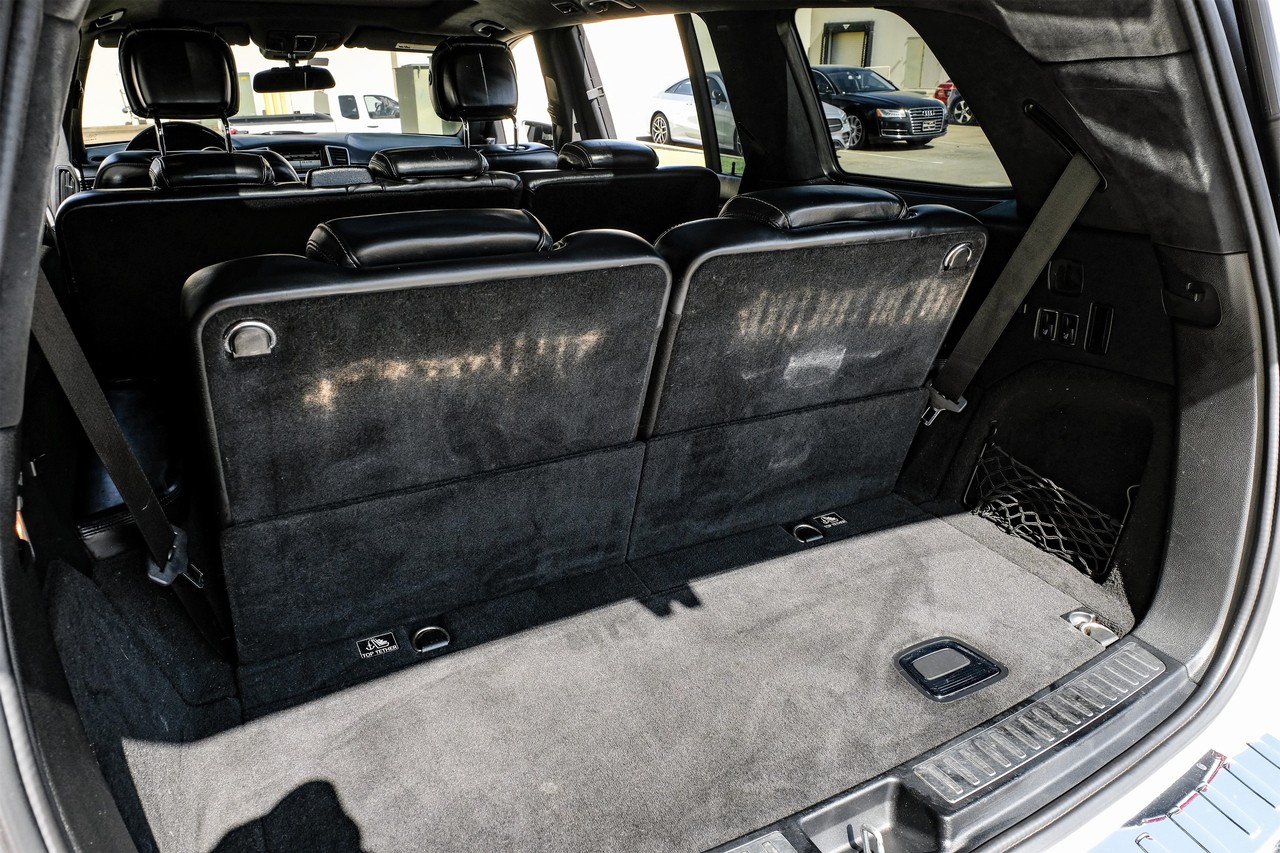 Mercedes-Benz GL-Class Vehicle Main Gallery Image 48