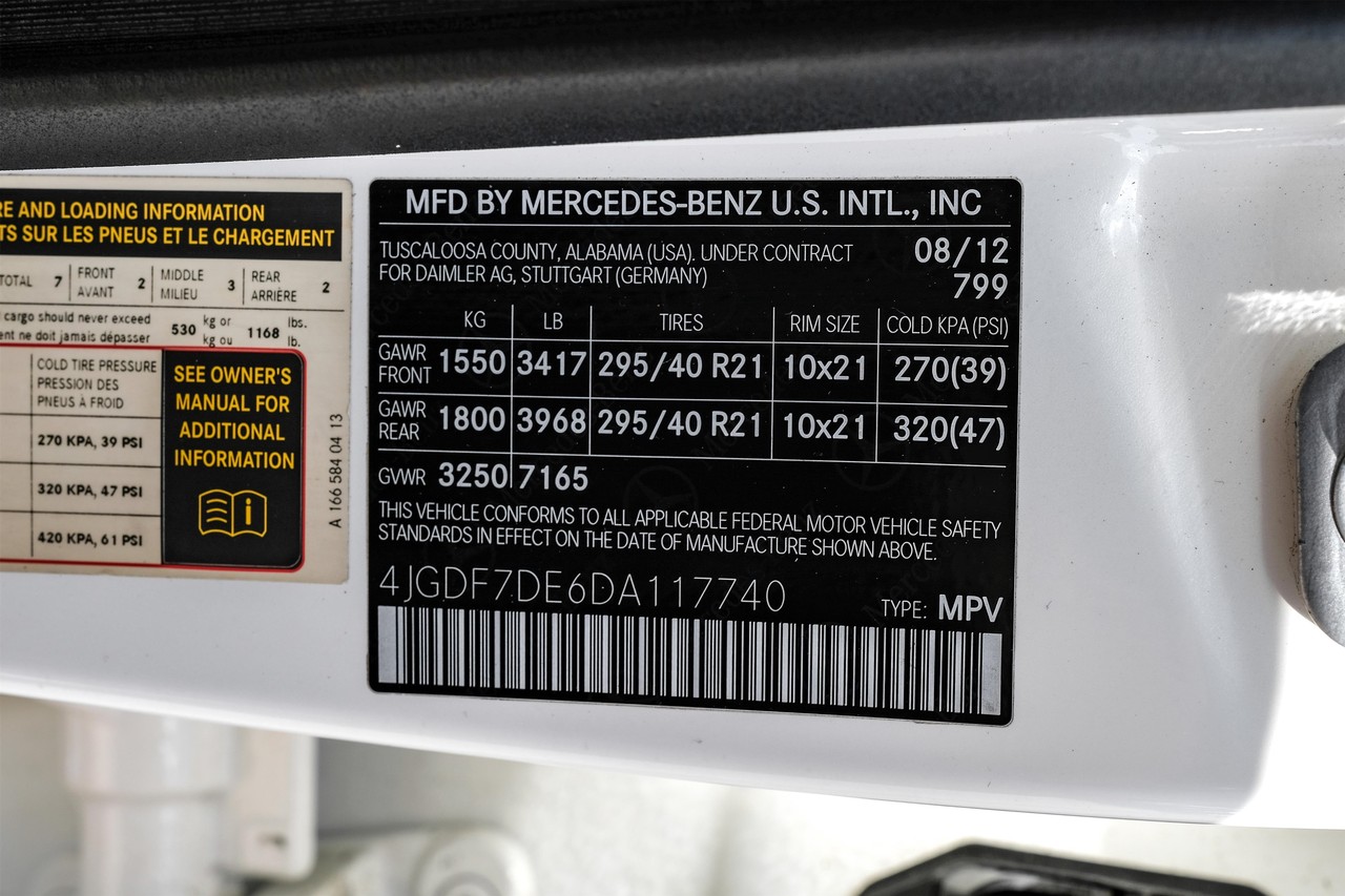 Mercedes-Benz GL-Class Vehicle Main Gallery Image 54