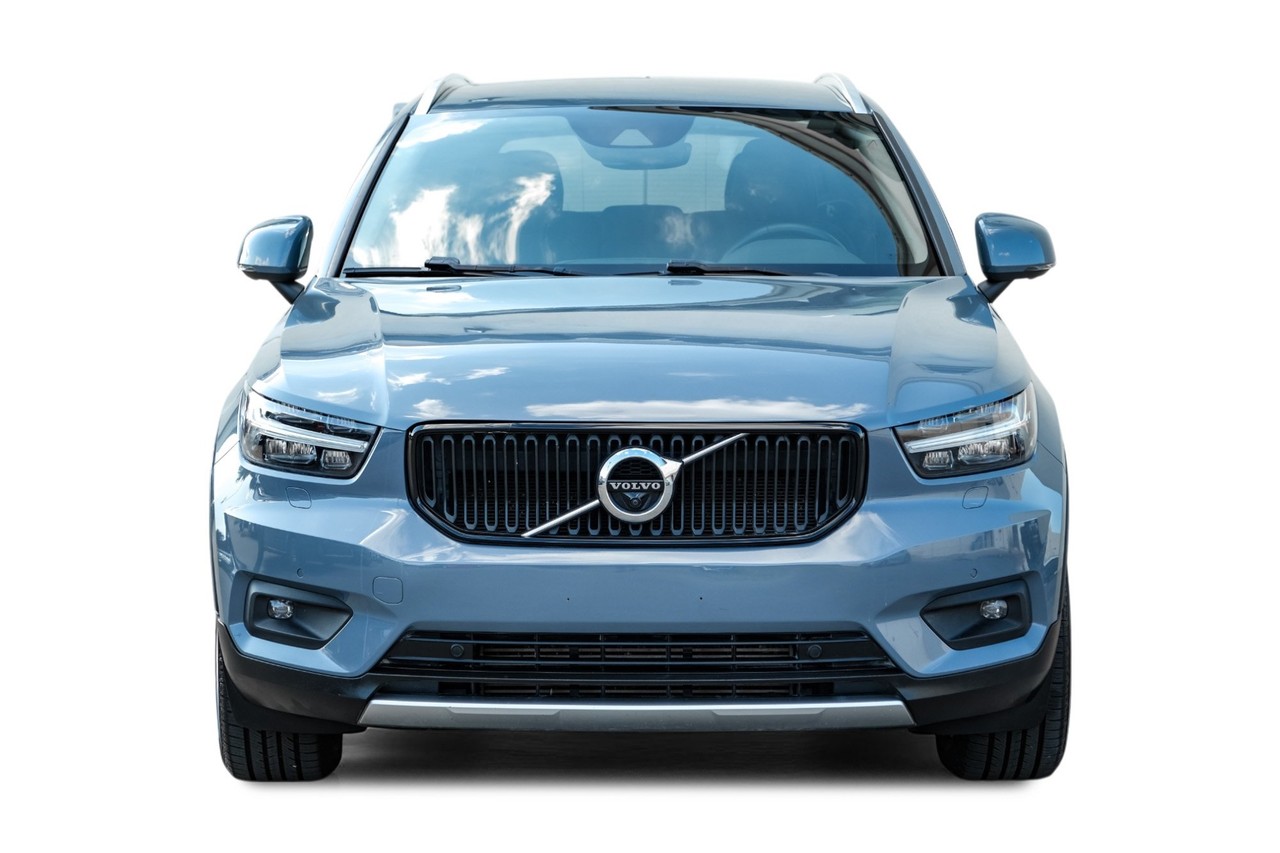 Volvo XC40 Vehicle Main Gallery Image 05