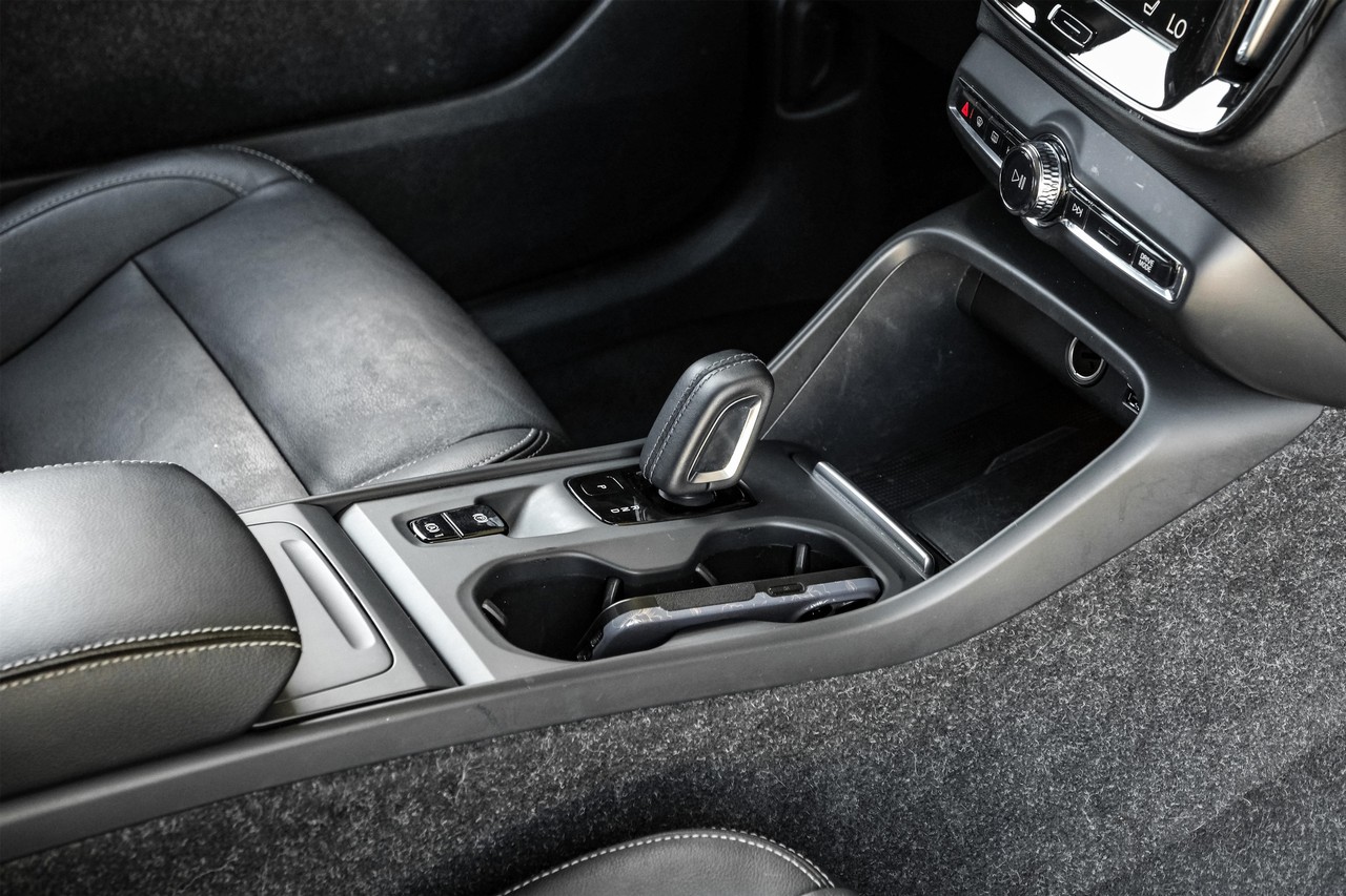 Volvo XC40 Vehicle Main Gallery Image 25