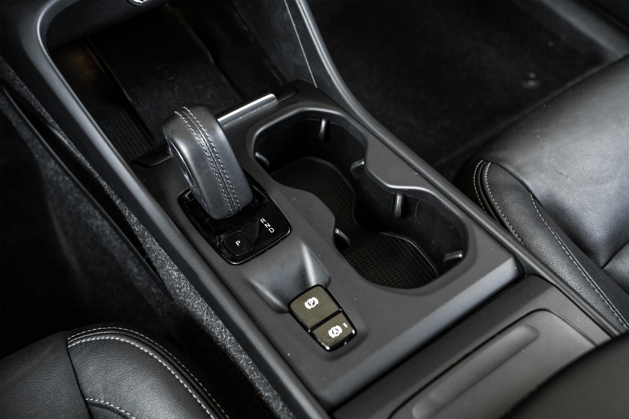 Volvo XC40 Vehicle Main Gallery Image 26