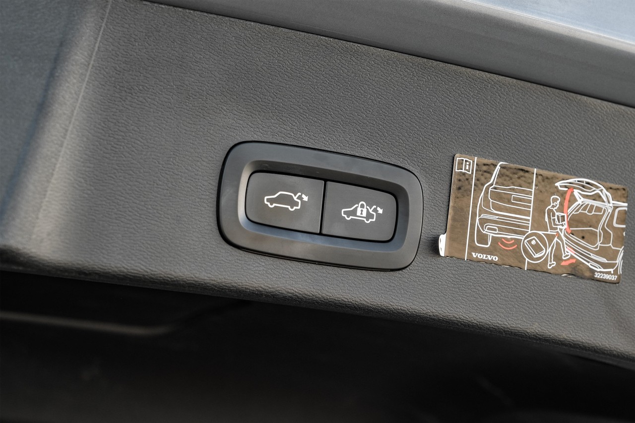 Volvo XC40 Vehicle Main Gallery Image 56