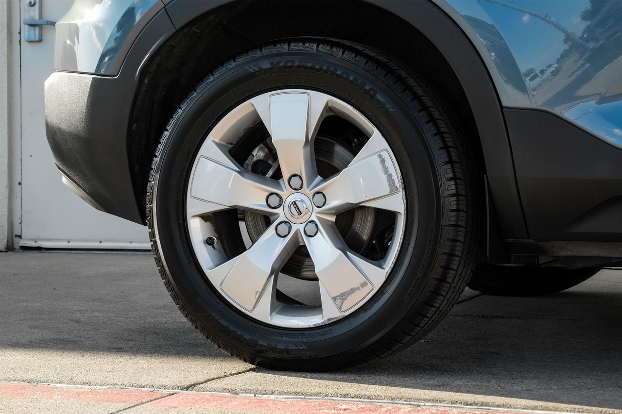Volvo XC40 Vehicle Main Gallery Image 57