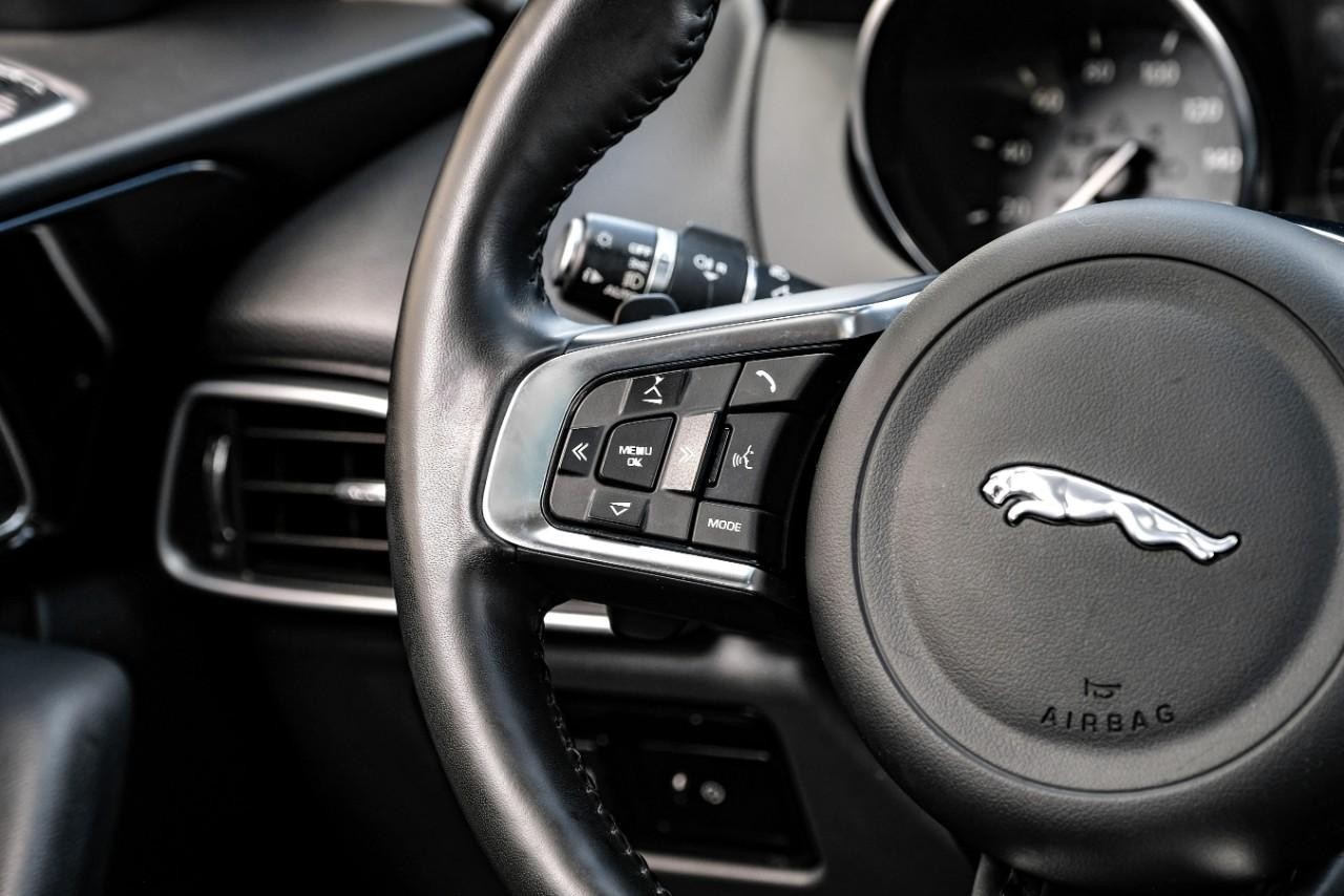 Jaguar F-Pace Vehicle Main Gallery Image 18