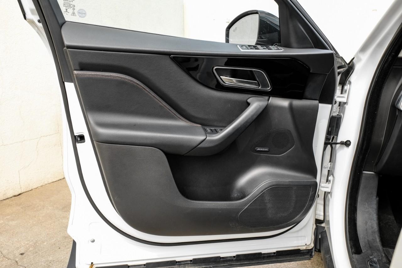 Jaguar F-Pace Vehicle Main Gallery Image 41