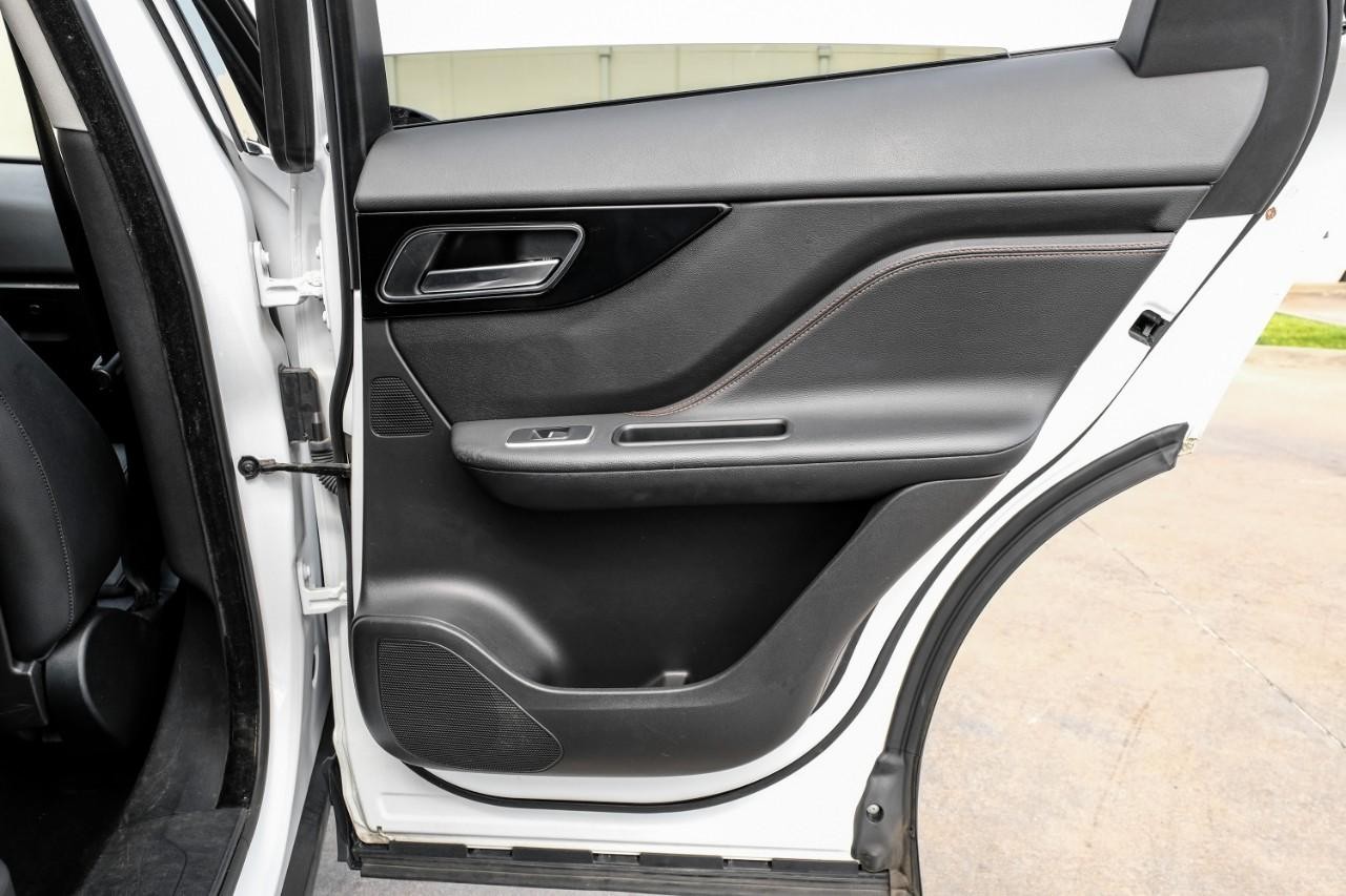 Jaguar F-Pace Vehicle Main Gallery Image 45