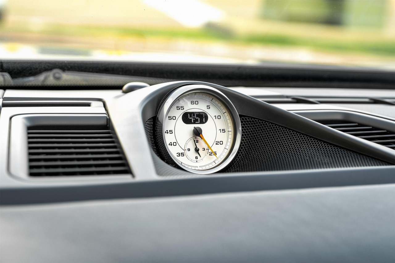 Porsche Panamera Vehicle Main Gallery Image 26