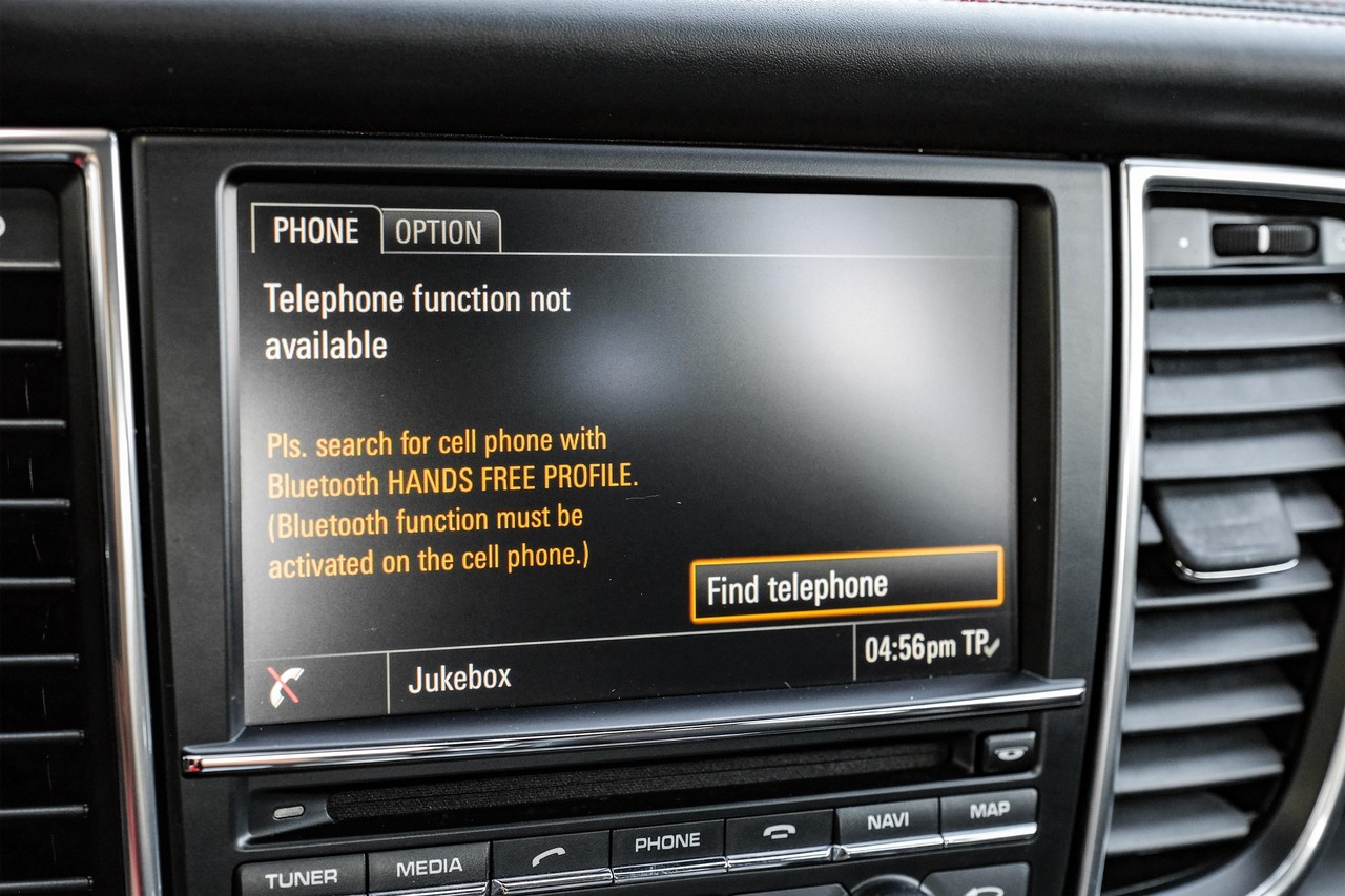 Porsche Panamera Vehicle Main Gallery Image 31
