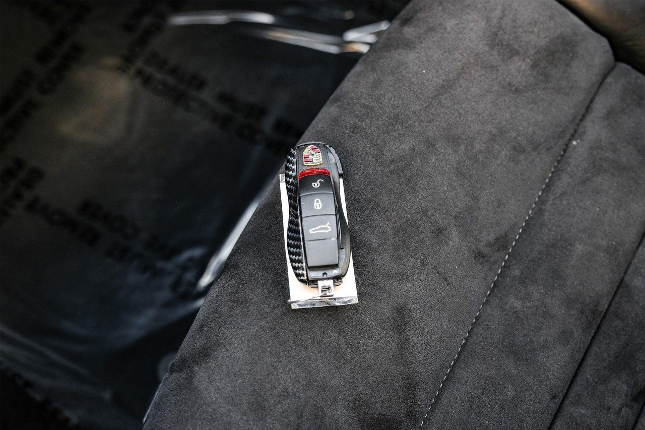 Porsche Panamera Vehicle Main Gallery Image 53