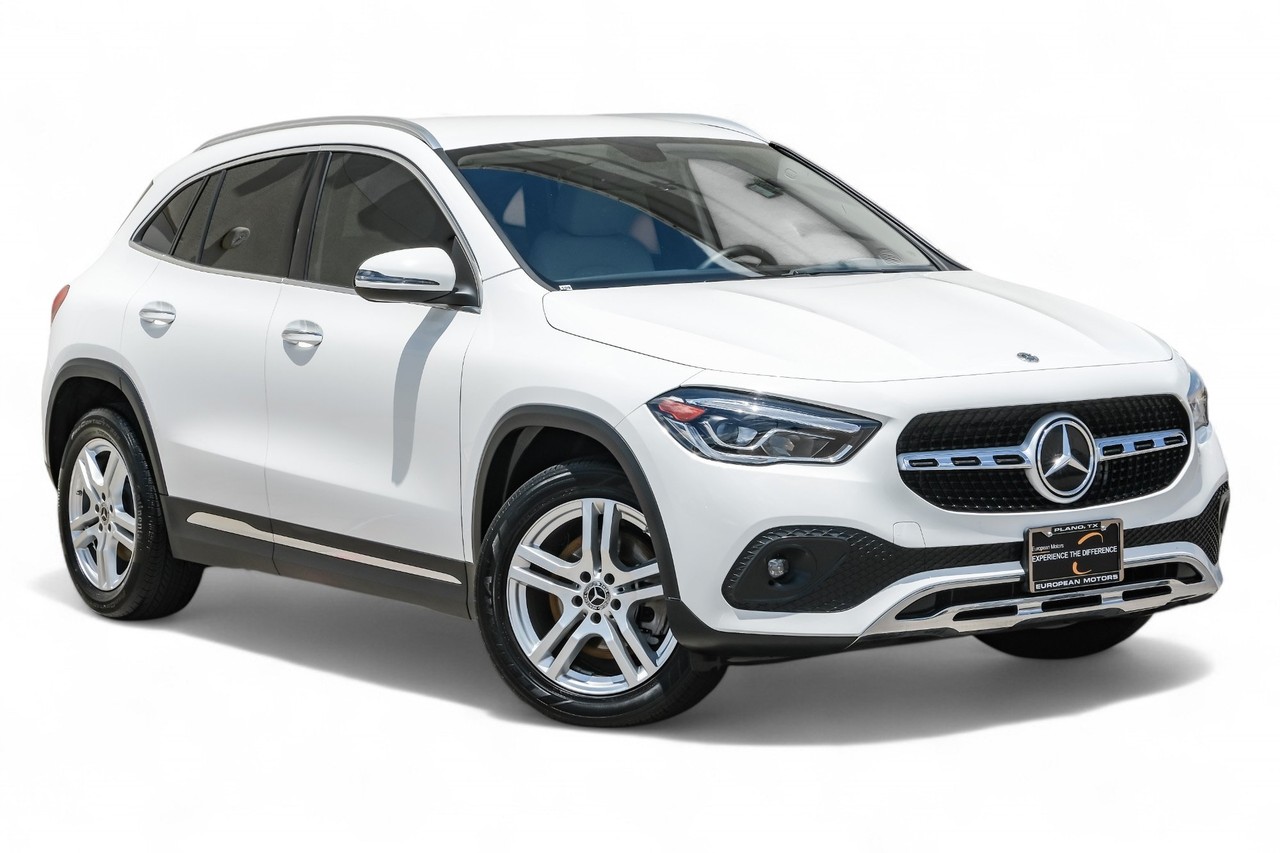 Mercedes-Benz GLA Vehicle Main Gallery Image 06