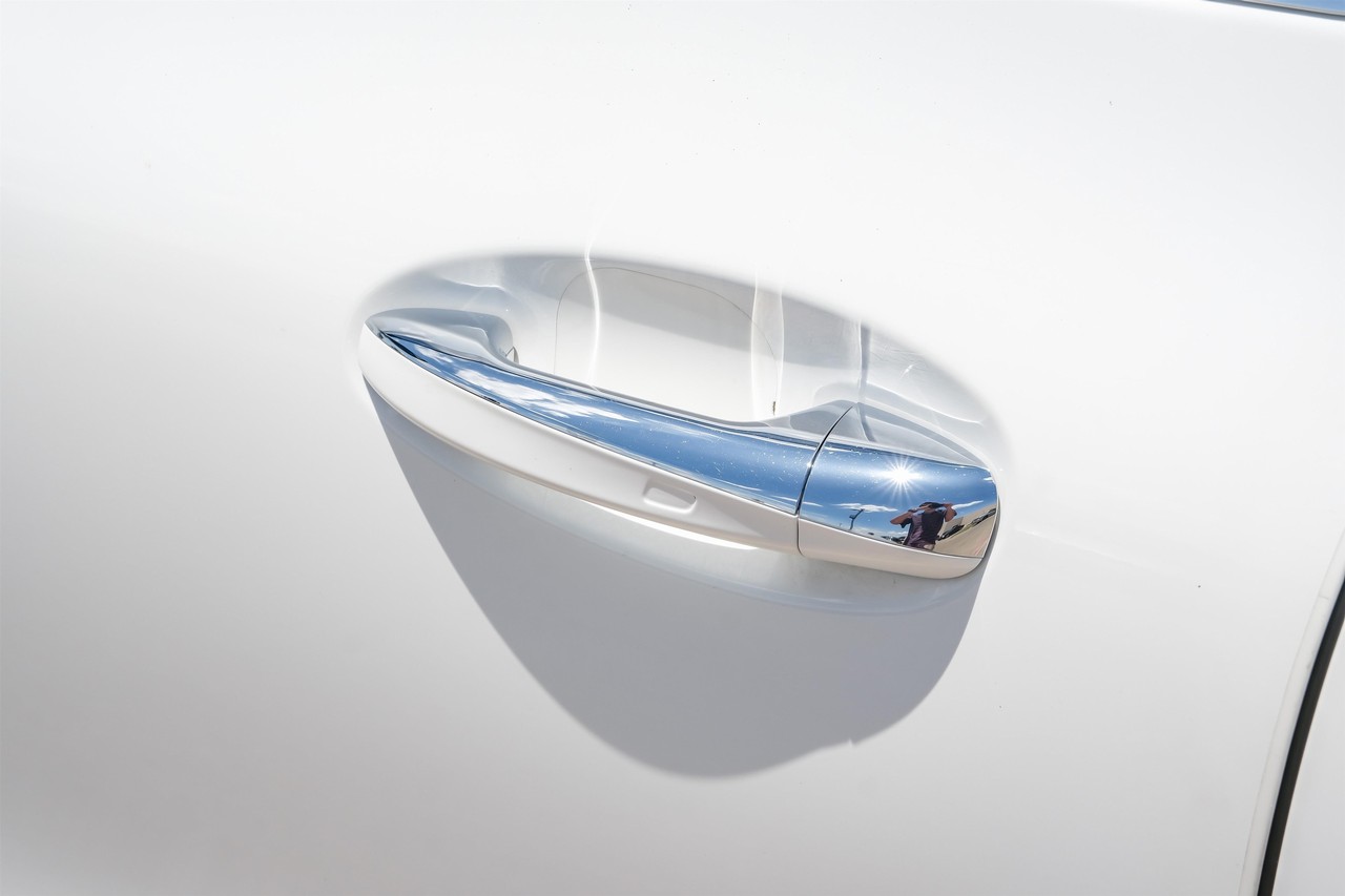 Mercedes-Benz GLA Vehicle Main Gallery Image 46