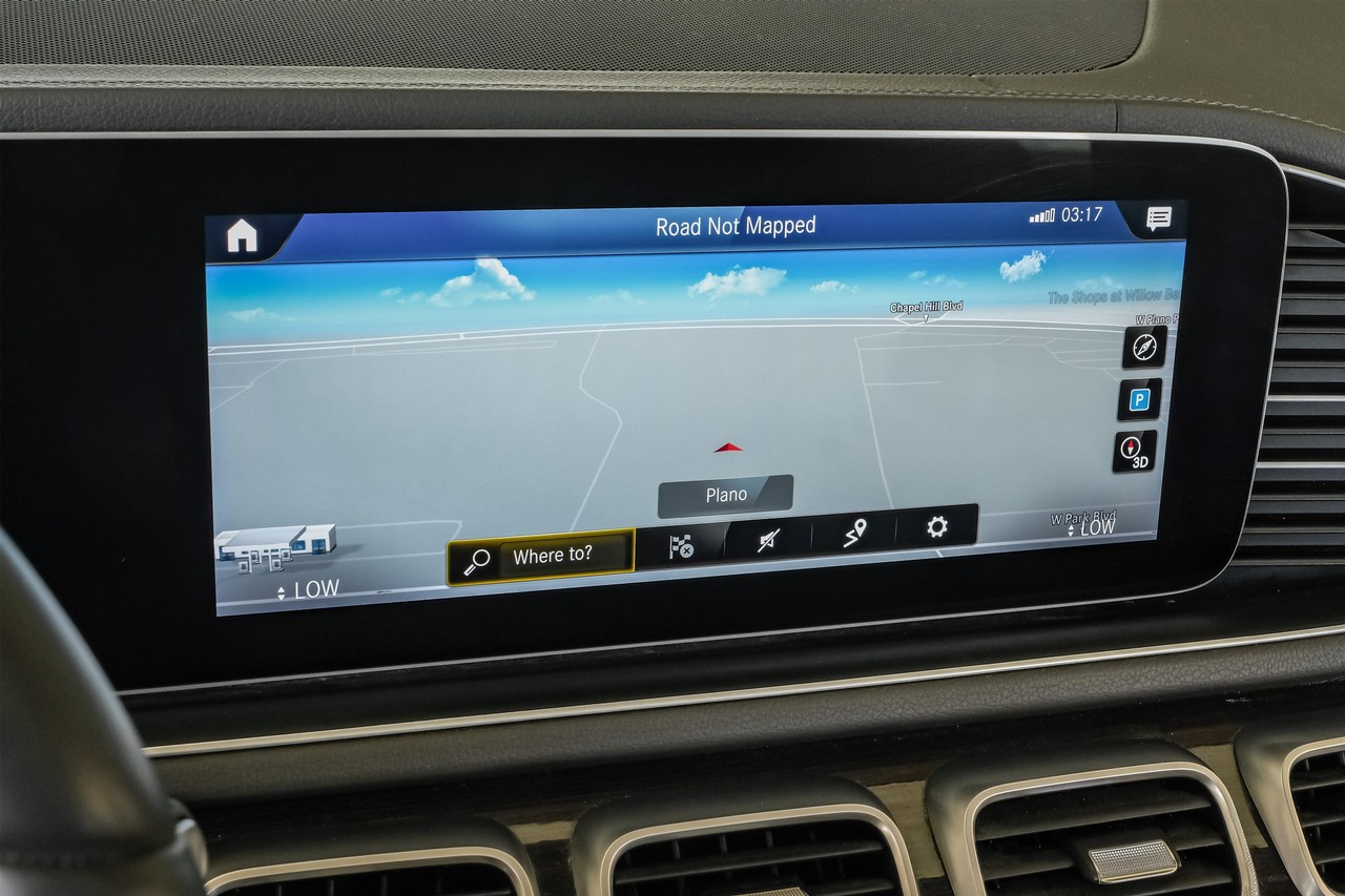 Mercedes-Benz GLS Vehicle Main Gallery Image 26