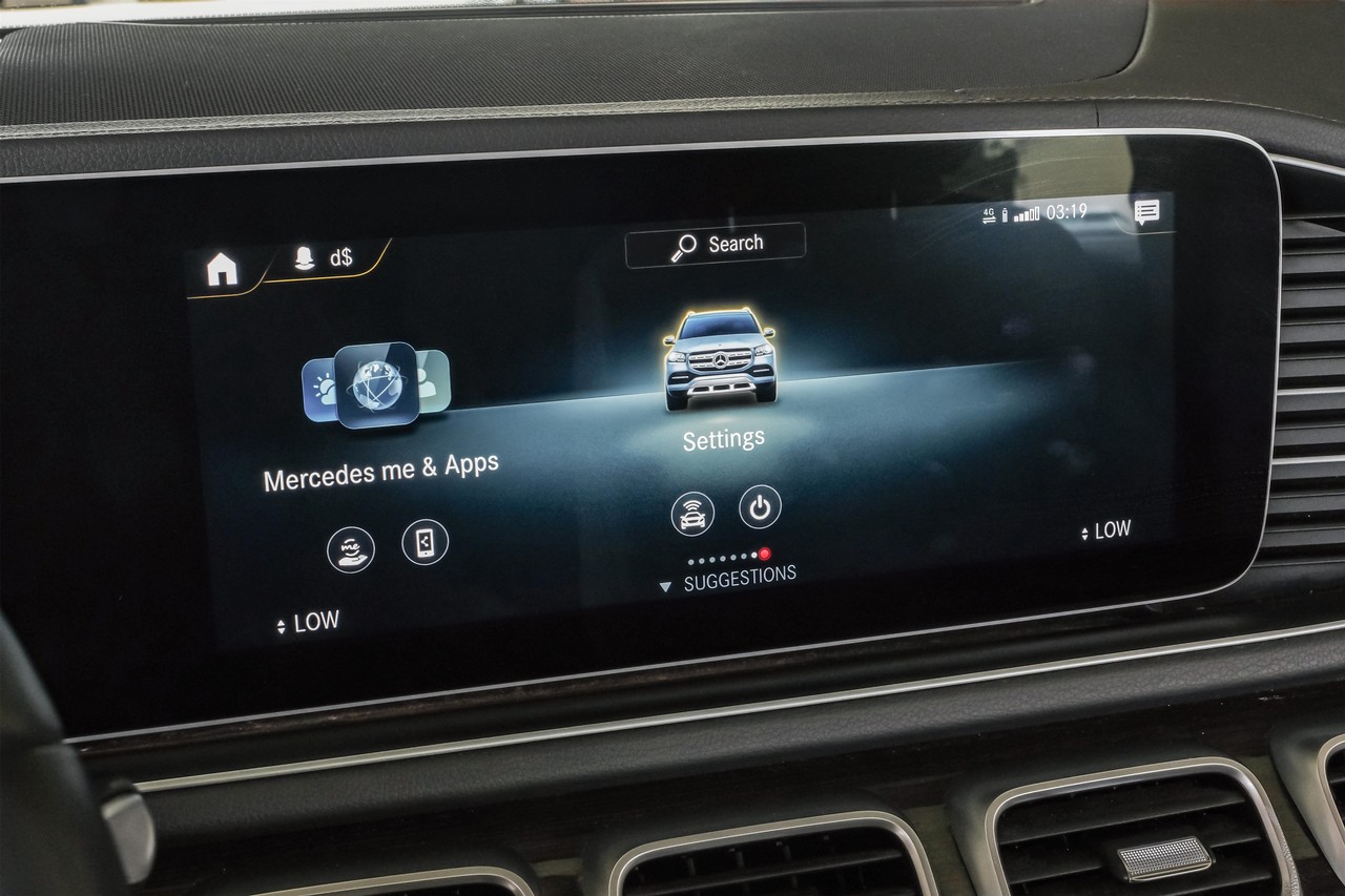 Mercedes-Benz GLS Vehicle Main Gallery Image 38